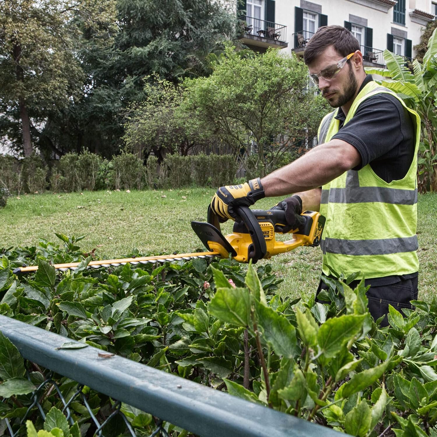 Cordless Hedge Trimmer 55cm 19mm Gap 18V Bare Unit