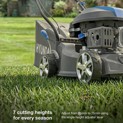 Petrol Lawn Mower 40cm 139cc 7 Cutting Heights 25-75mm 40L Grass Bag Black