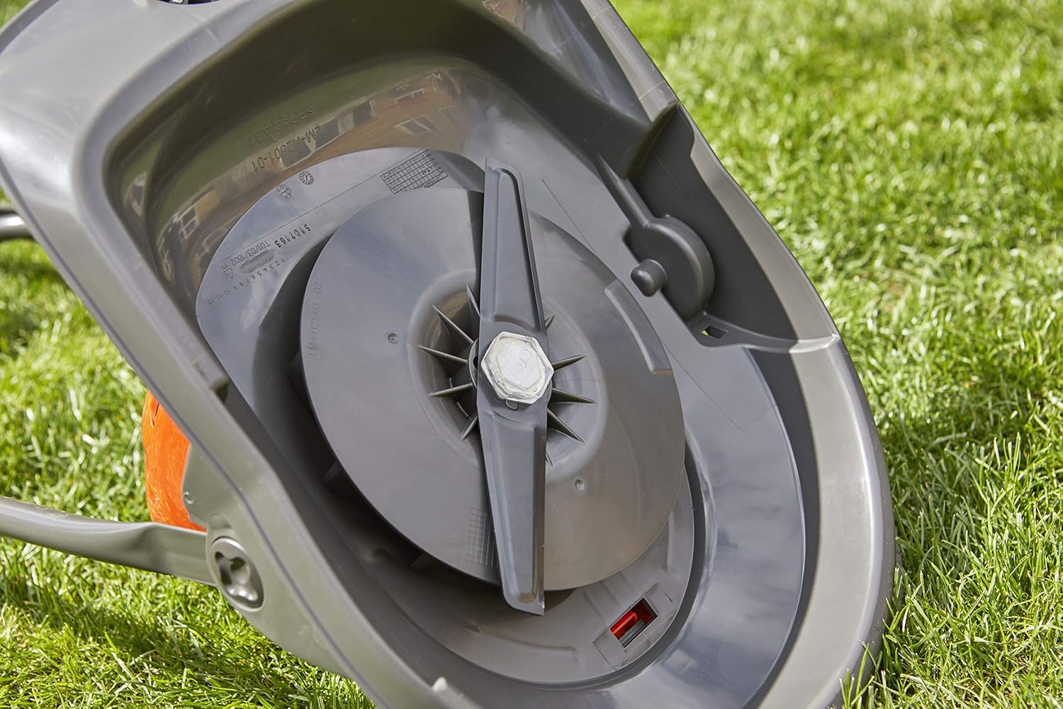 Electric Hover Lawn Mower 1400W 25cm 3 Heights 10m Cable Orange Grey