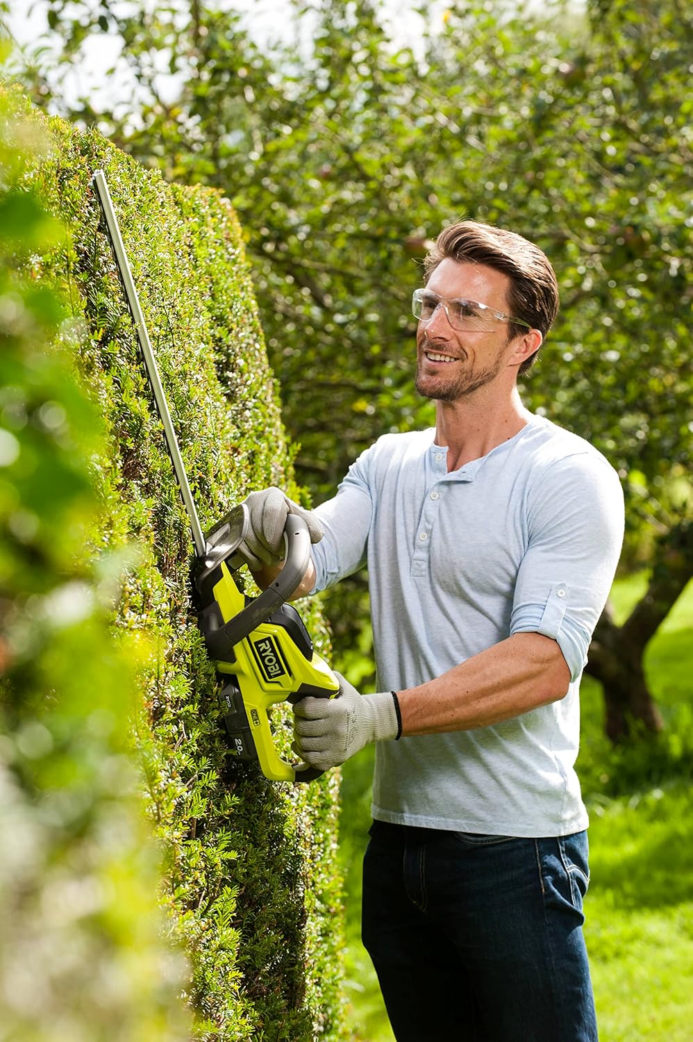 Cordless Hedge Trimmer 45cm 18V ONE+ Diamond-Ground Blade