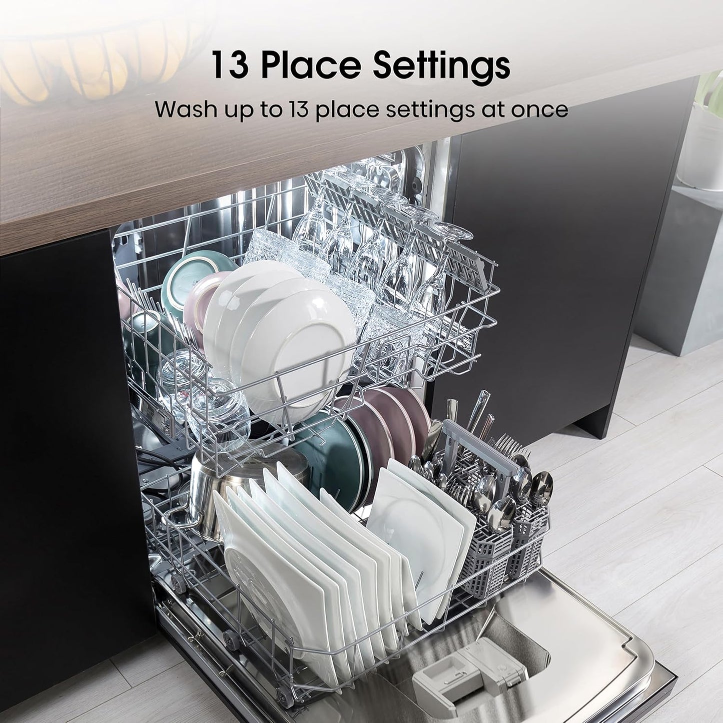 Freestanding Dishwasher 13 Place Settings 47dB 8 Programmes White